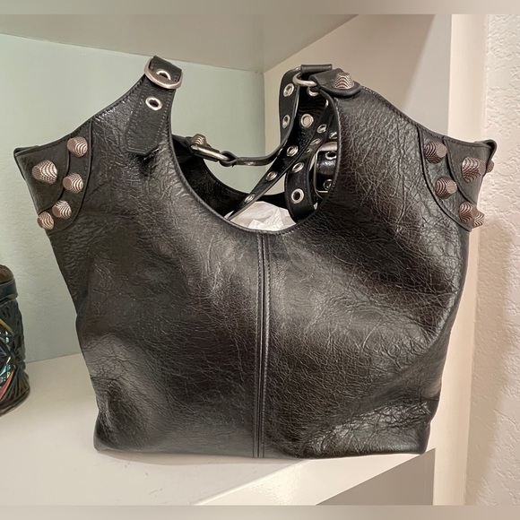 Balenciaga Medium Le Cagole Leather Tote NWT - Picture 8 of 16